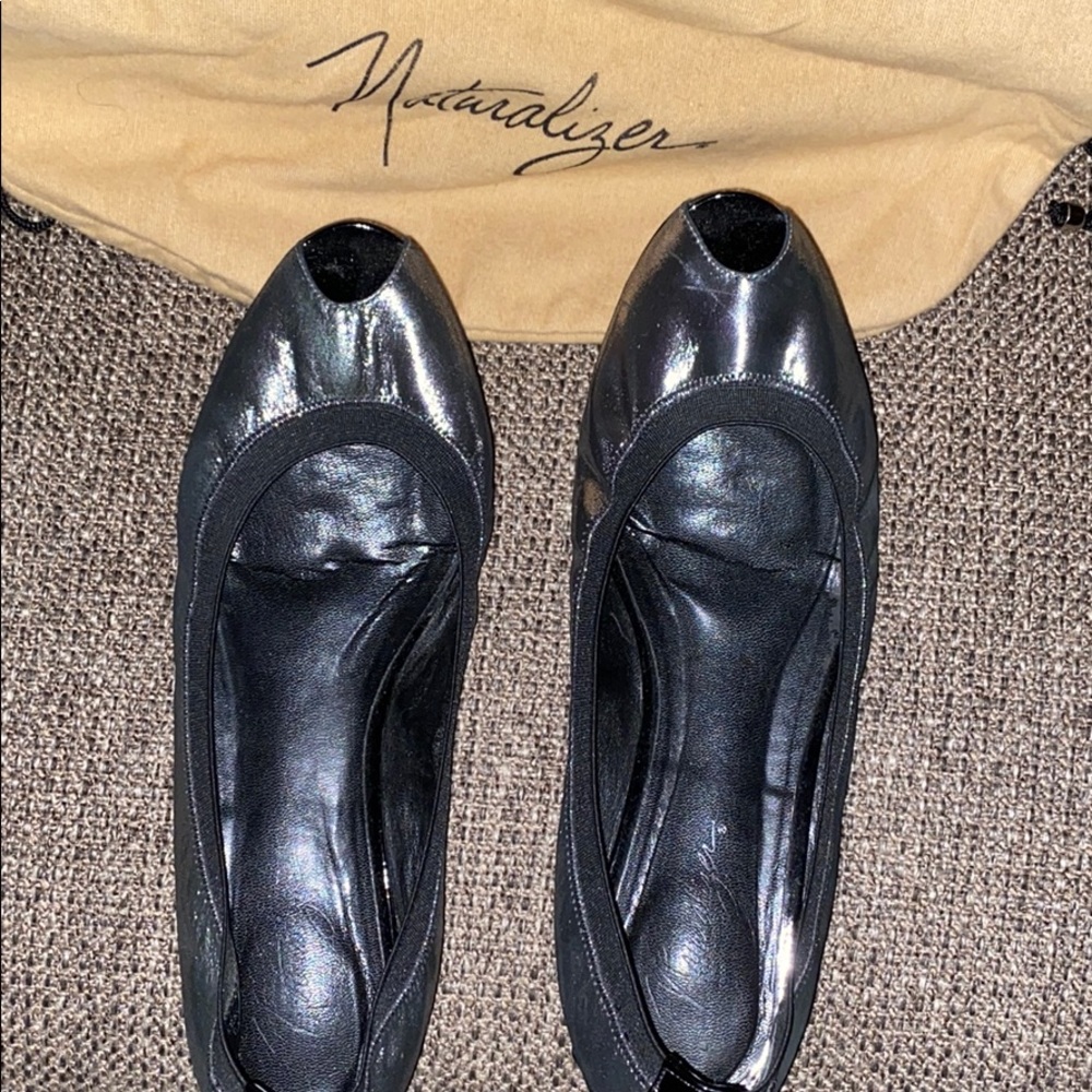 Naturalizer metallic peep toe flats